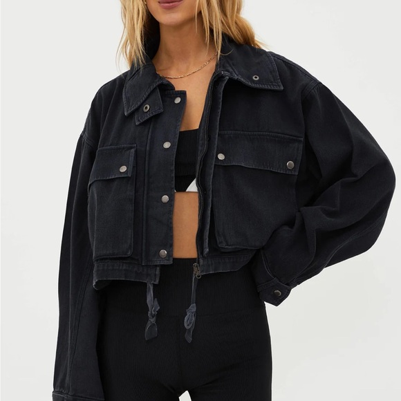 Beach Riot Black Utility Cropped Jacket - Picture 2 of 6
